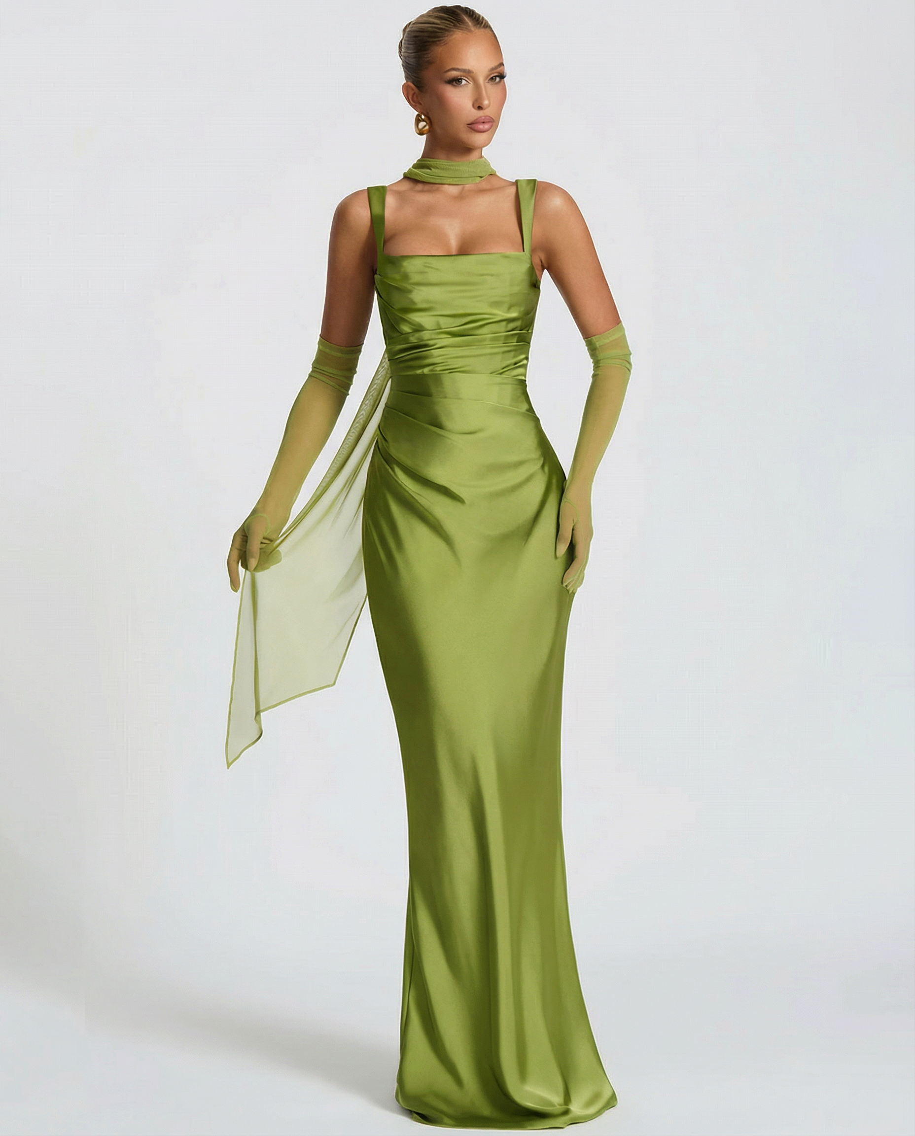 Backless Maxi Dress – Elegant Halter Design for Summer Nights 1