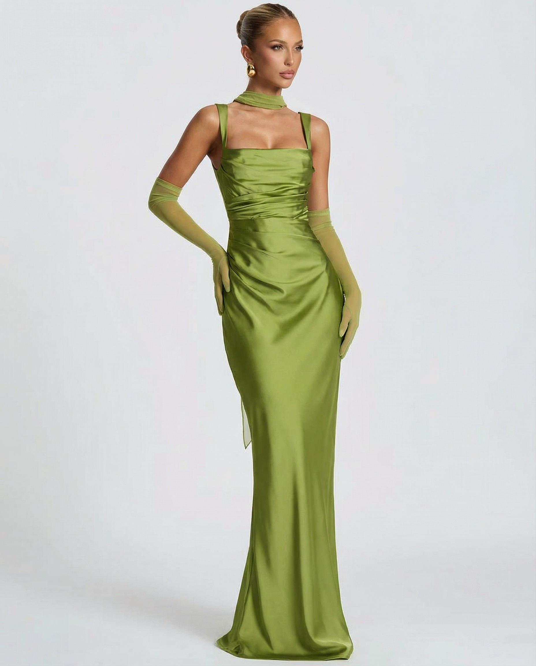 Backless Maxi Dress – Elegant Halter Design for Summer Nights 2